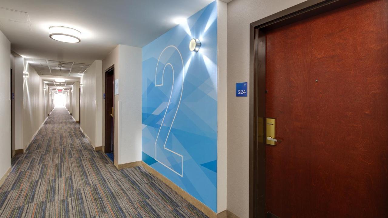 Holiday Inn Express & Suites Detroit - Farmington Hills By Ihg Northville Kültér fotó