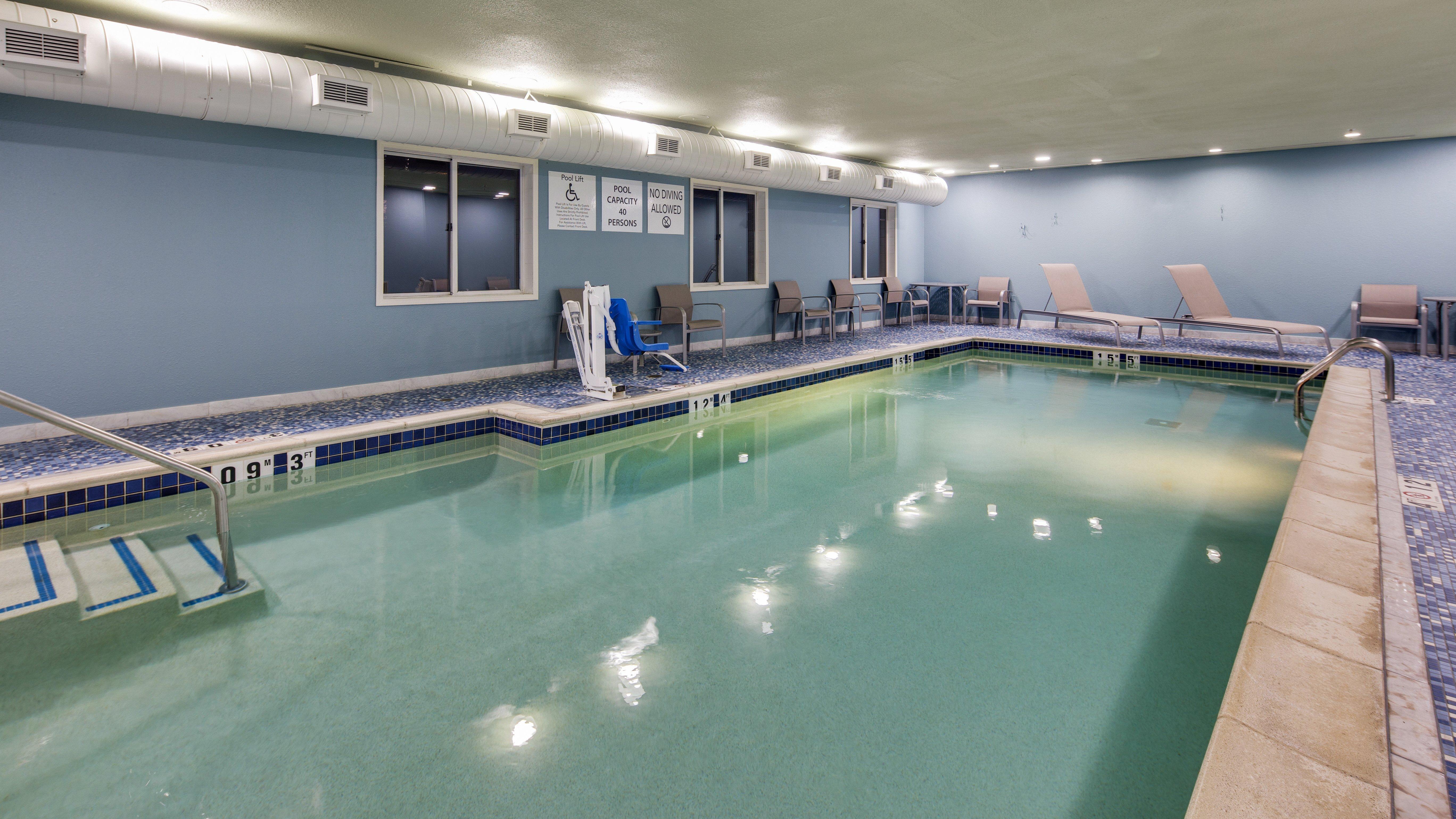 Holiday Inn Express & Suites Detroit - Farmington Hills By Ihg Northville Kültér fotó