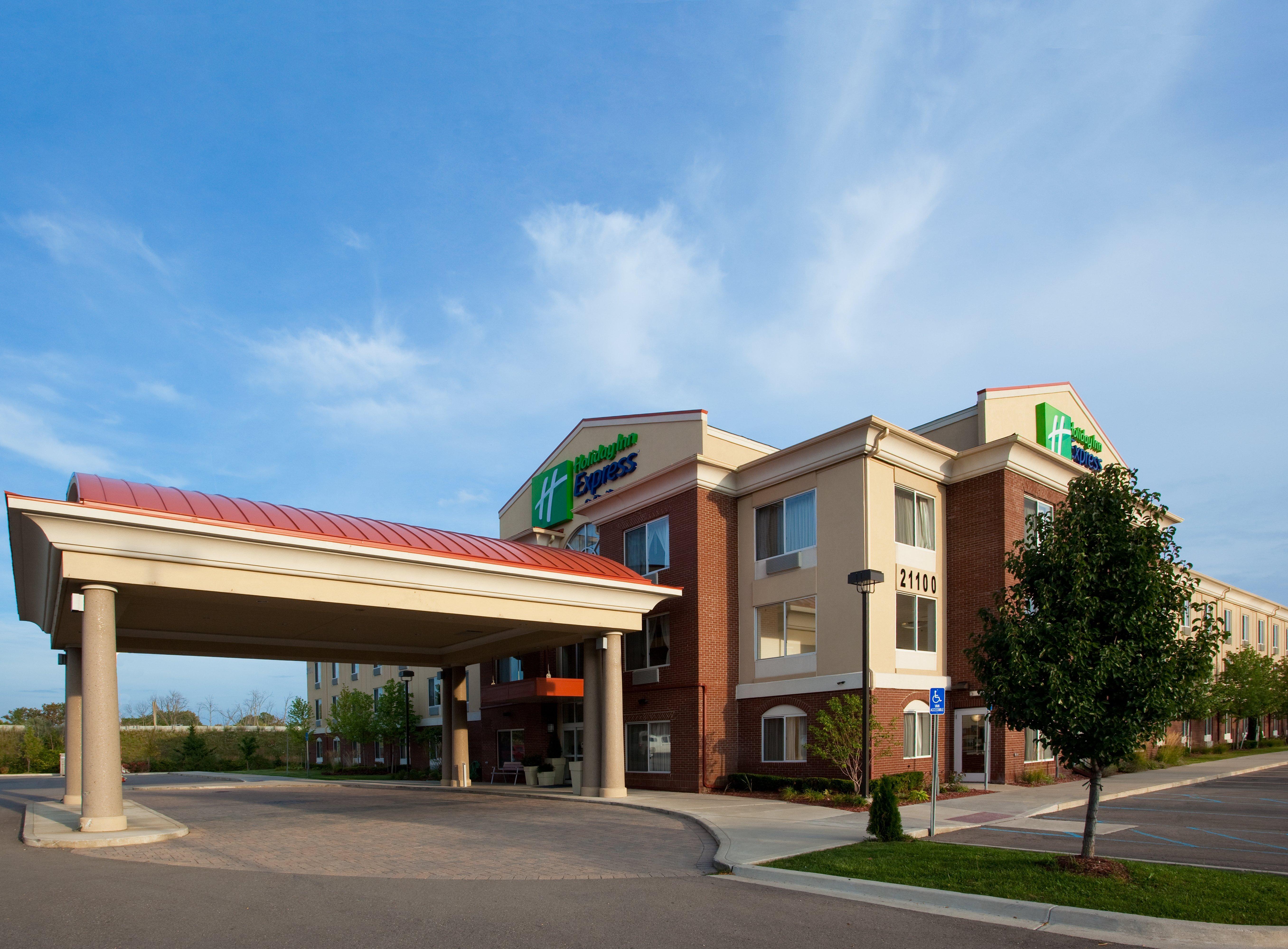 Holiday Inn Express & Suites Detroit - Farmington Hills By Ihg Northville Kültér fotó