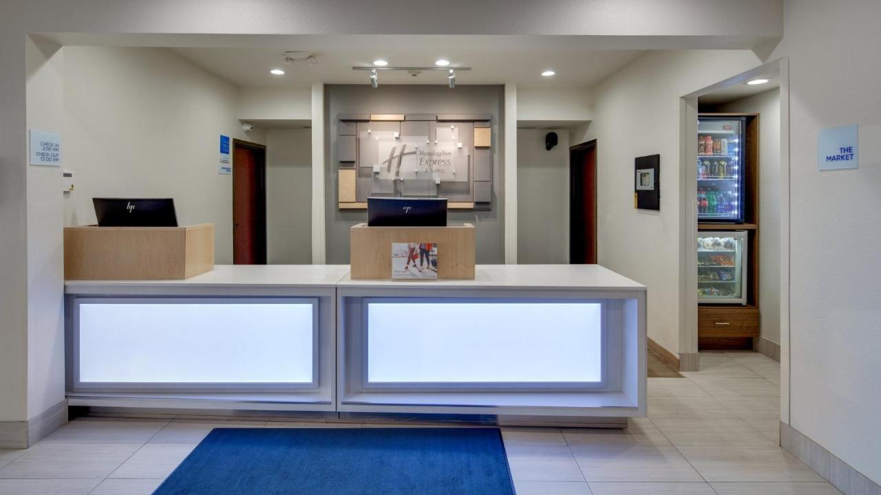 Holiday Inn Express & Suites Detroit - Farmington Hills By Ihg Northville Kültér fotó