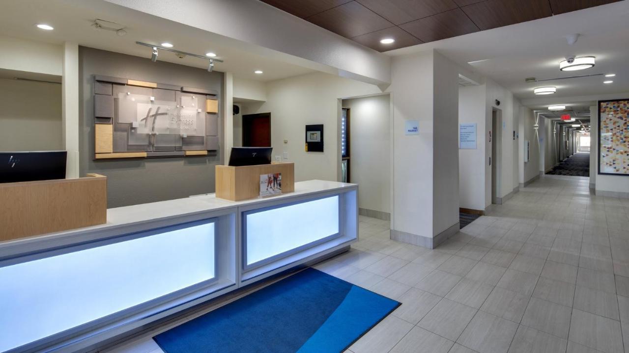 Holiday Inn Express & Suites Detroit - Farmington Hills By Ihg Northville Kültér fotó