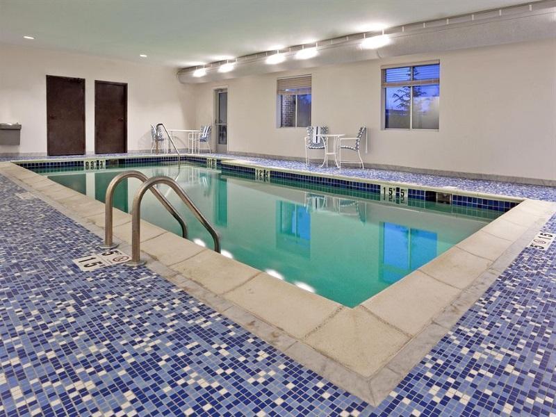 Holiday Inn Express & Suites Detroit - Farmington Hills By Ihg Northville Kültér fotó