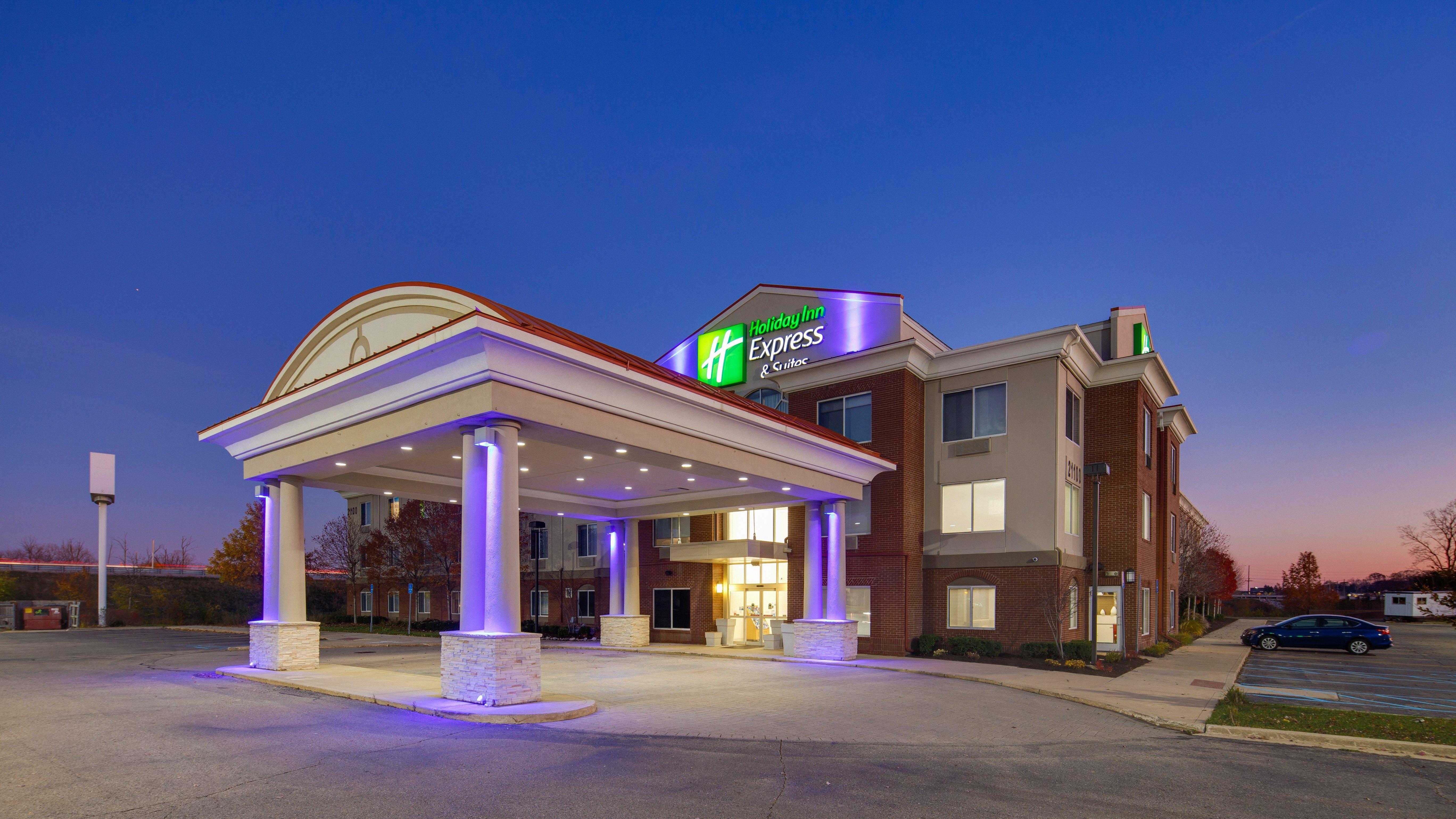 Holiday Inn Express & Suites Detroit - Farmington Hills By Ihg Northville Kültér fotó
