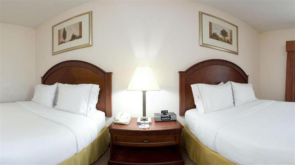 Holiday Inn Express & Suites Detroit - Farmington Hills By Ihg Northville Kültér fotó