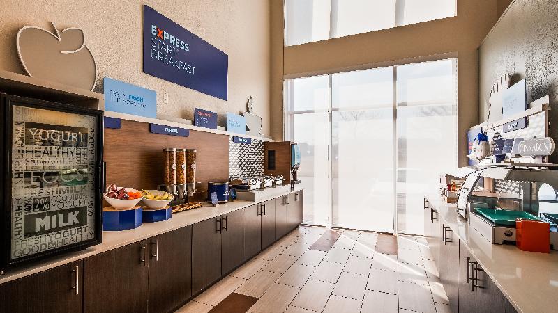 Holiday Inn Express & Suites Detroit - Farmington Hills By Ihg Northville Kültér fotó